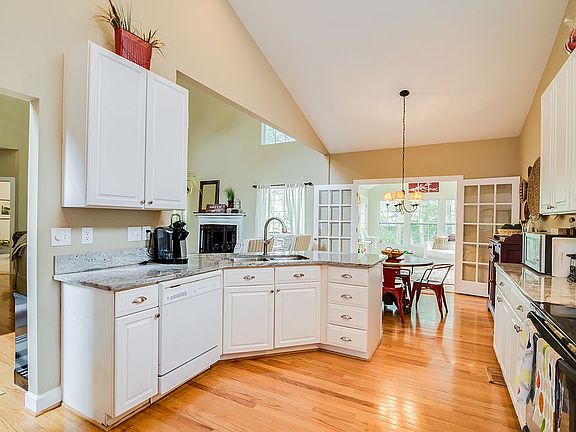 3rd image of 6129 Robley Tate Ct