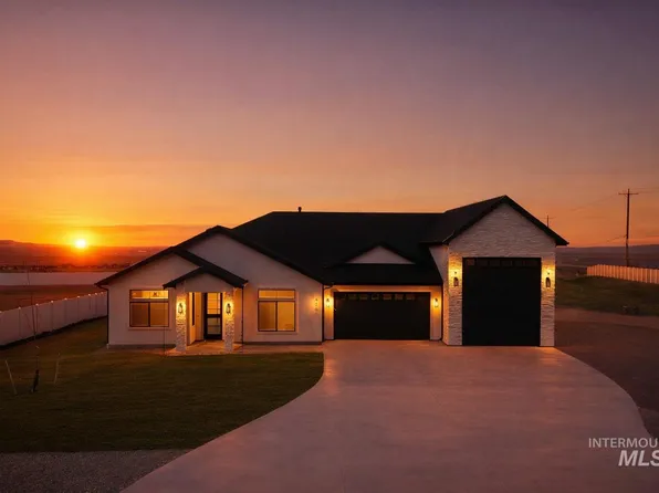 4300 NW Purple Sage Cir, Mountain Home, ID 83647