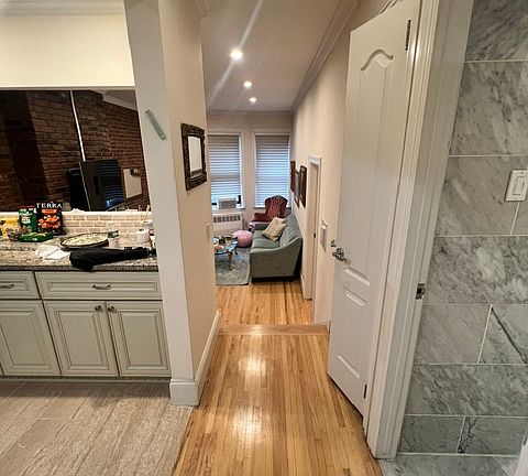 3rd image of 312 W 77th St