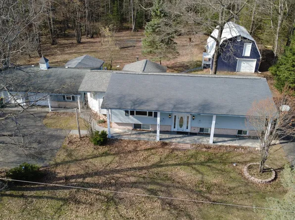 4596 Onaway Rd, Indian River, MI 49749