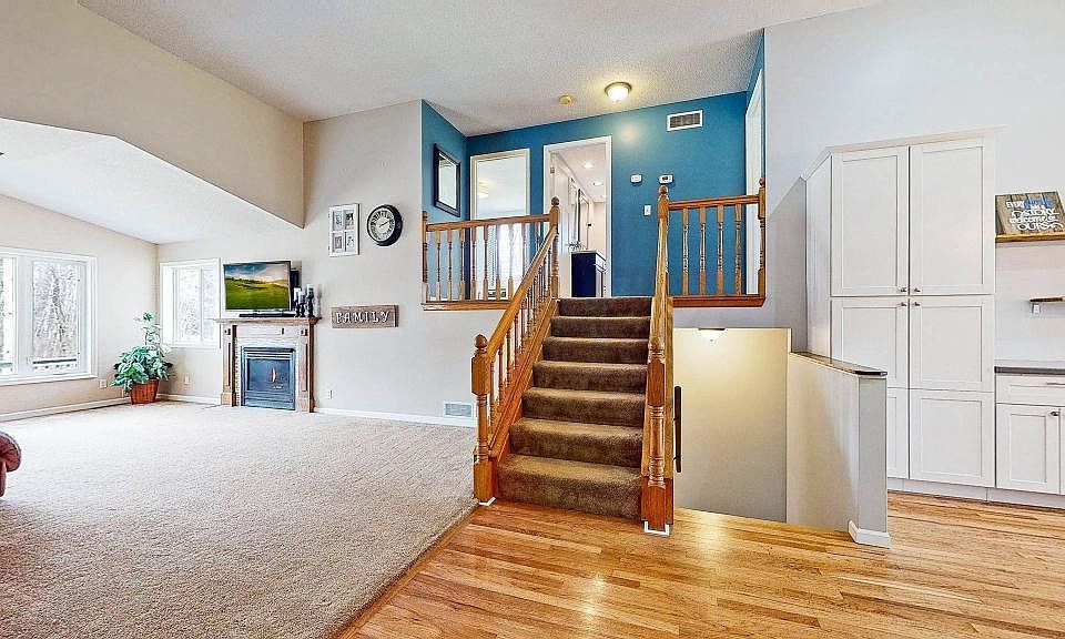 1st image of 700 Valhalla Dr NE