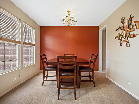 3rd image of 2888 Dartmouth Ln