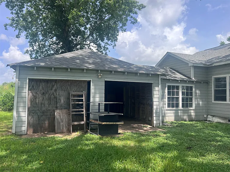 709 S Harrison Ln — Photo 15