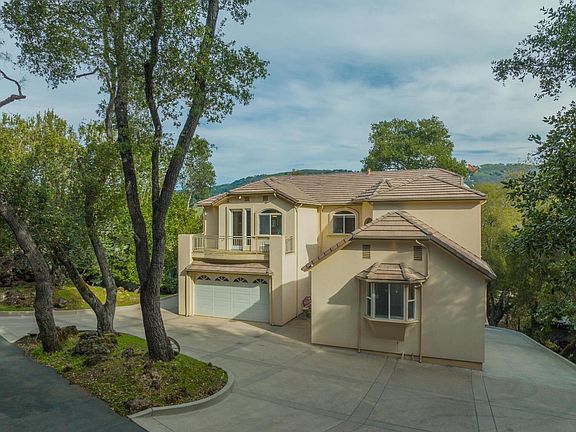 3rd image of 17575 Manzanita Dr
