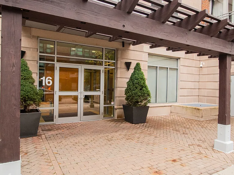 16 Miner St #401 — Photo 32