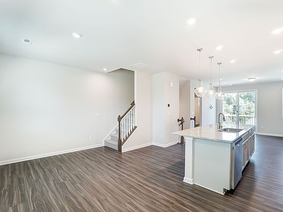 Photo representation of the Harmony plan. Colors, finishes and options will vary.