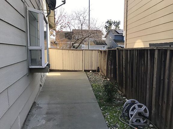 4th image of 26019 Tarragon St