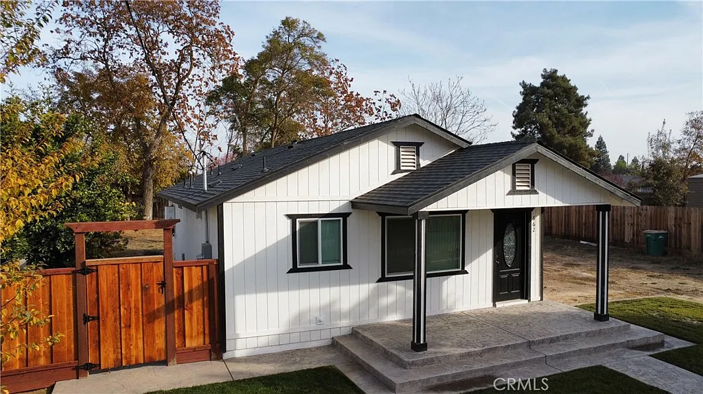 662 N Easy St photo 1