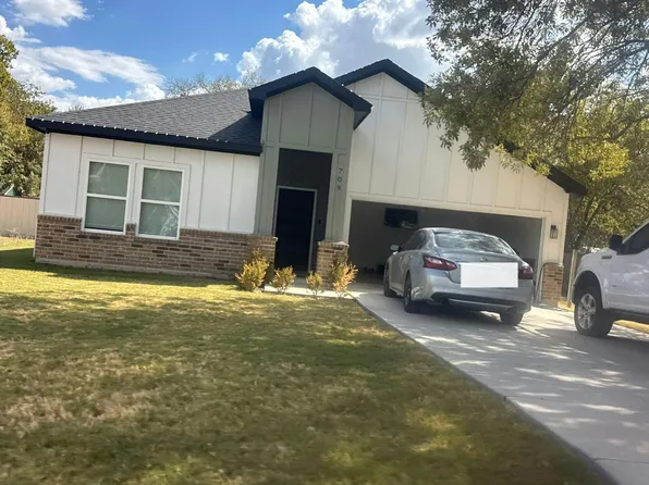 709 W Enon Ave, Everman, TX 76140