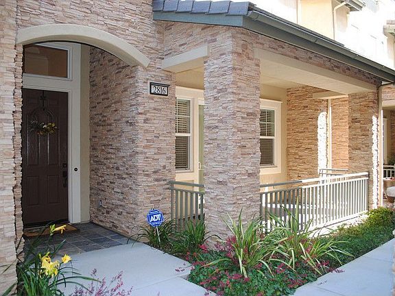 3rd image of 2816 Paseo Ln
