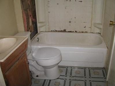 5th image of 757 S Church St