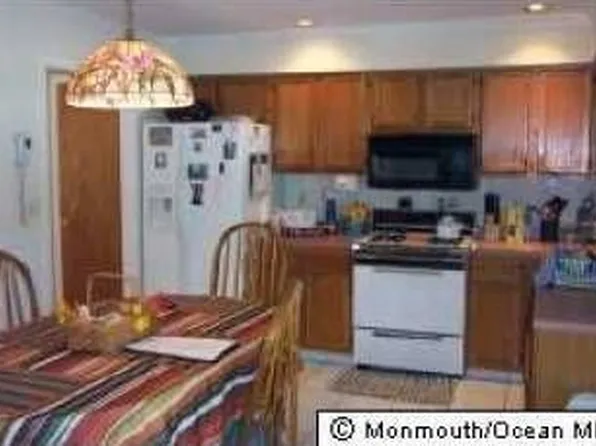 80 Wilson Ave, Port Monmouth, NJ 07758