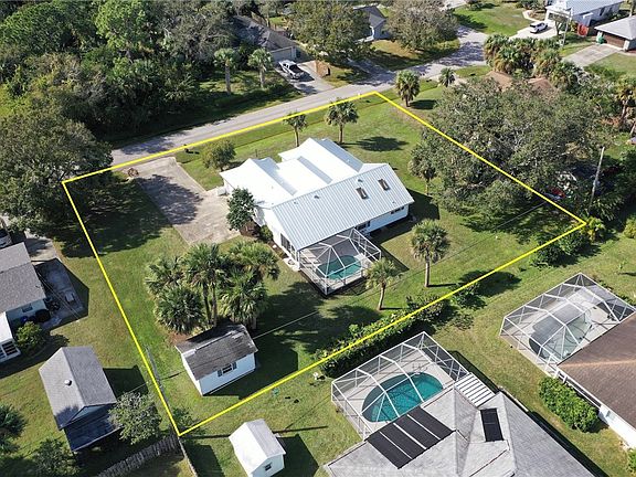 2nd image of 1512 Eastlake Ln