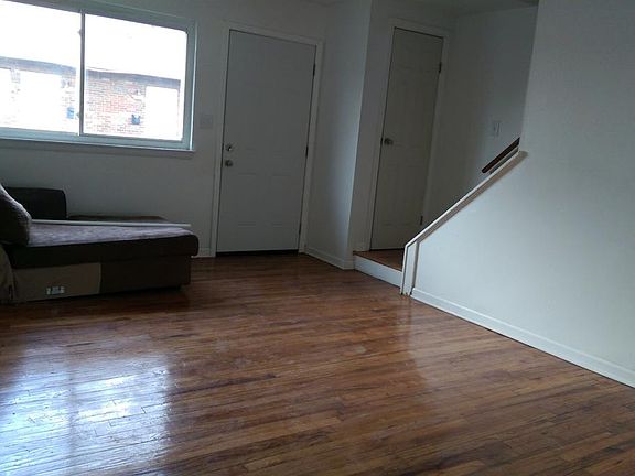2nd image of 1993 Grasmere Ave