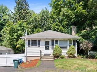 126 Linden Ave, Hamden, CT 06518