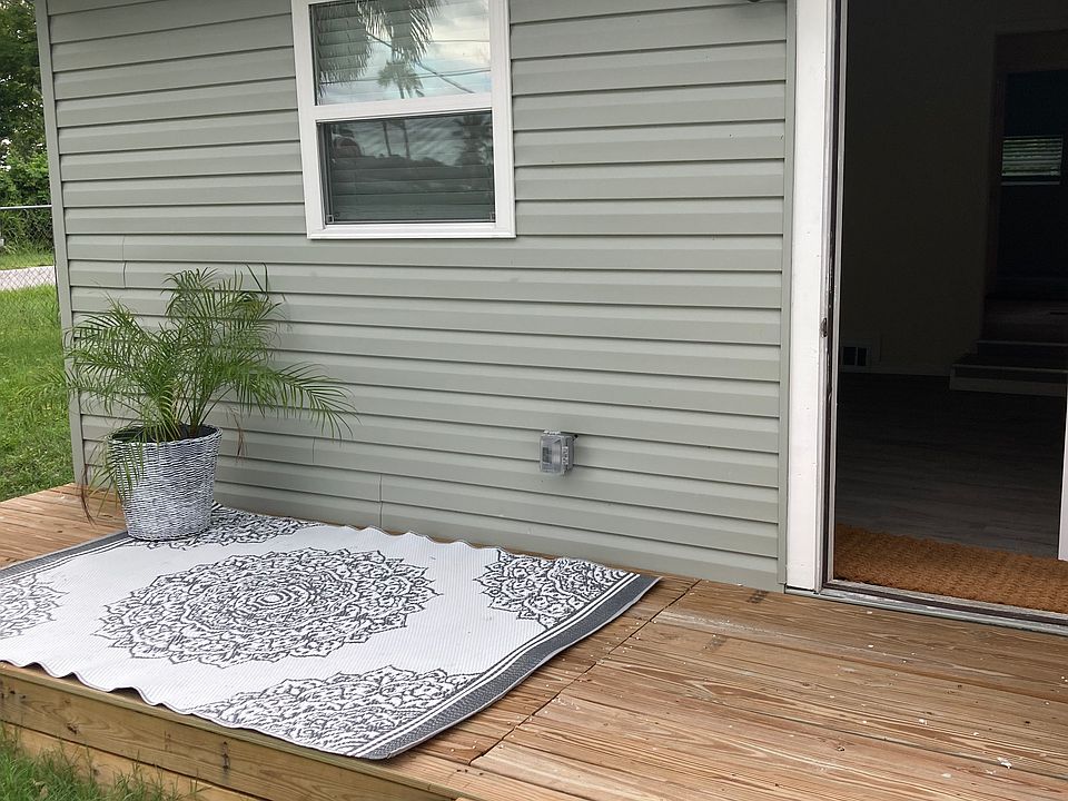 Side deck off living room.