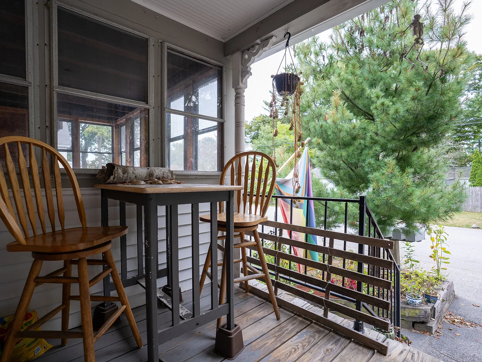 184 Elm St — Photo 4