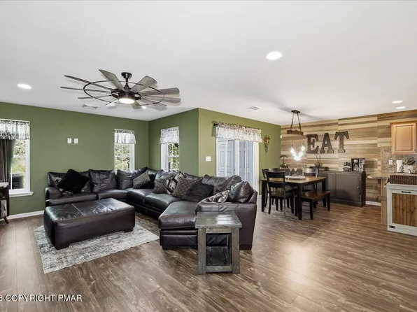 134 Sciota Garden Rd, Sciota, PA 18354