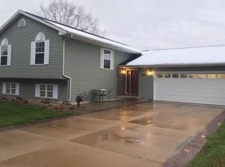 1275 Pacific St, Ely, IA 52227