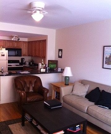 2nd image of 235 W Eugenie St APT M5