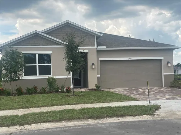 37581 Mackenzie Dr, Zephyrhills, FL 33540