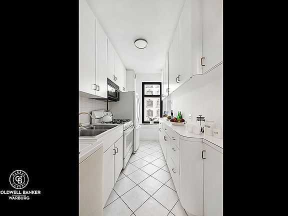 4th image of 200 W 86th St APT 10I