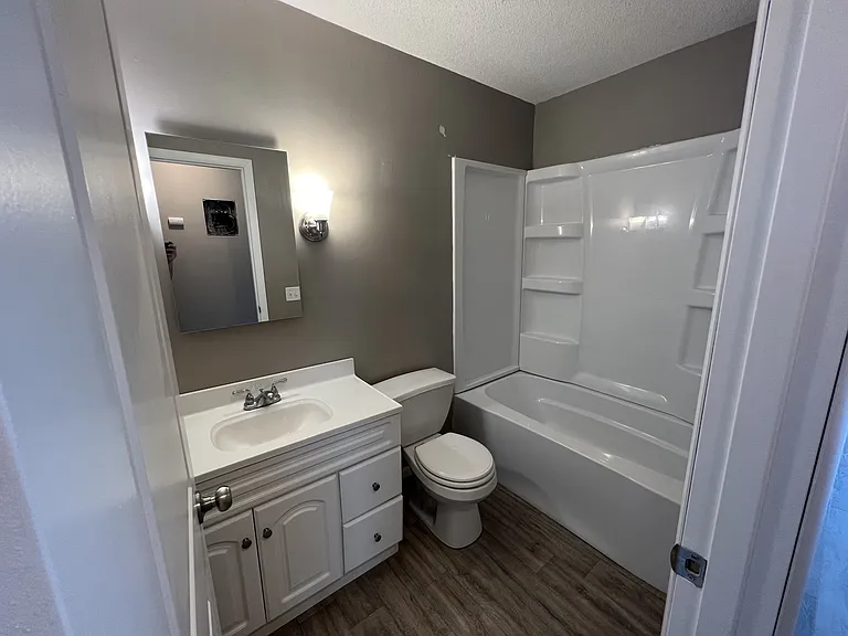 74 Birch Ave S #3 — Photo 8