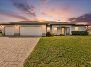 216 NW 9th Ter, Cape Coral, FL 33993