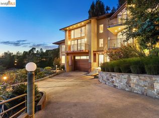 102 Crest Rd, Oakland, CA 94611