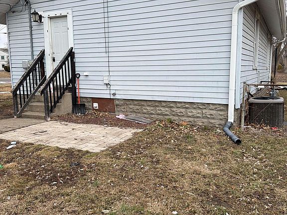 5th image of 603 E North St