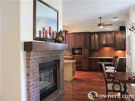 Dbl Sided Fireplace in DR & LRR