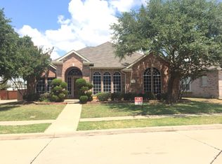 1105 McKenzie Ln, Garland, TX 75043