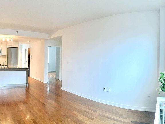 5th image of 58 Metropolitan Ave APT 4K