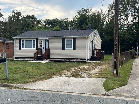 5th image of 922 Llano Pl