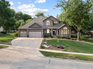 204 W Saint Andrews Dr, Sioux Falls, SD 57108