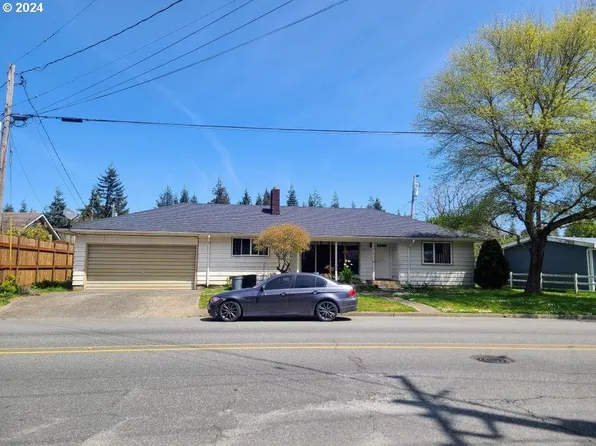 1674 Woodland Dr, Coos Bay, OR 97420