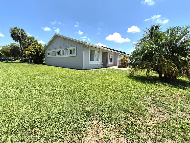 5510 Lakewood Cir S #C — Photo 6