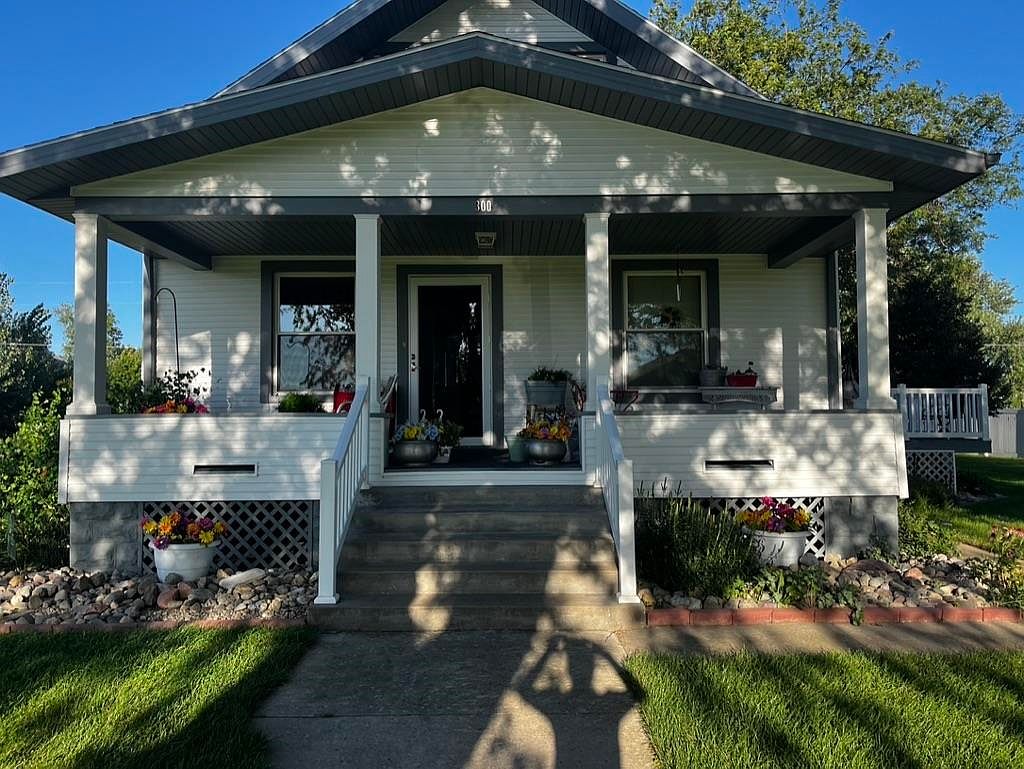 300 S Main St, Pilger, NE 68768 Zillow