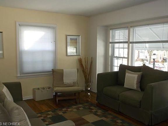 5th image of 1629 Oakwood Ave