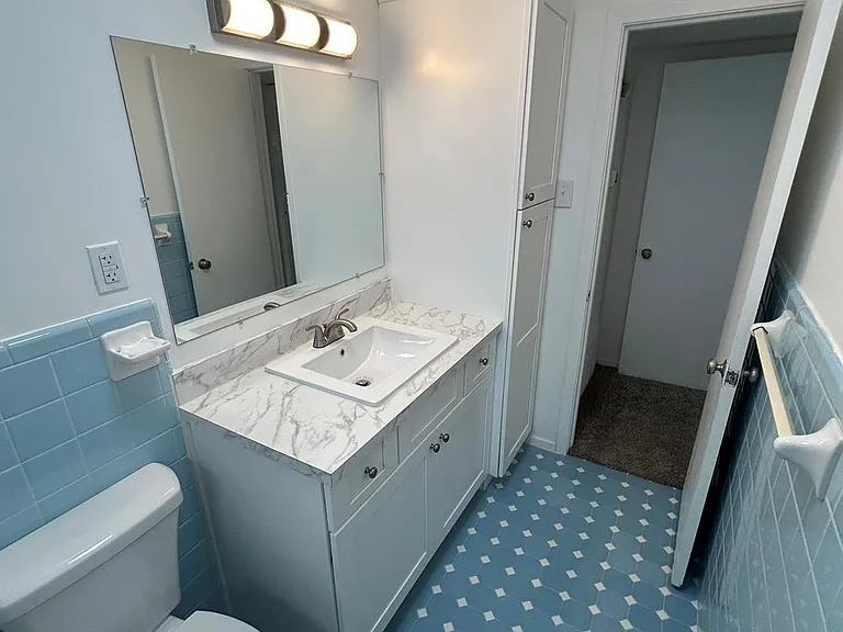 2318 Dorrington St #3 — Photo 22