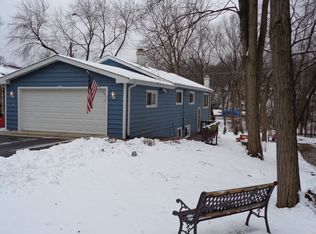 19377 W Fairview Dr, Mundelein, IL