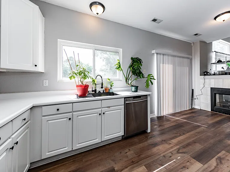 4335 Brush Creek Rd — Photo 23
