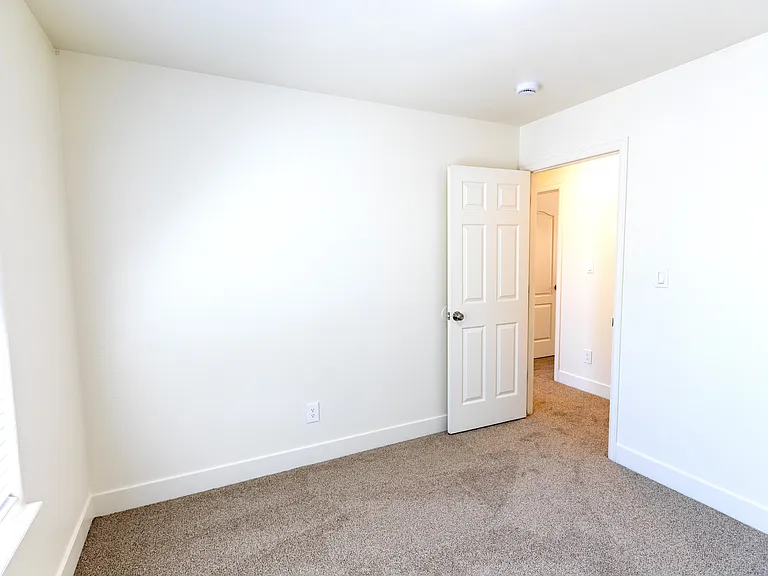 1240 Bunting Ave #1 — Photo 7