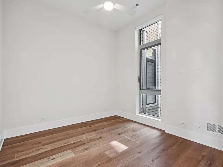 6700 North Ave — Photo 13