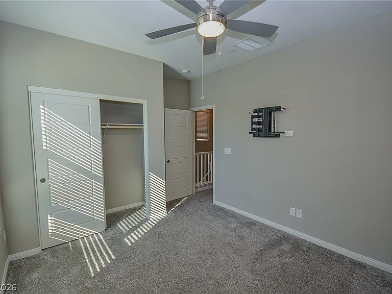541 Tokopah Falls St — Photo 27