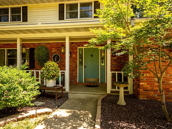 4th image of 122 Riverwood Dr