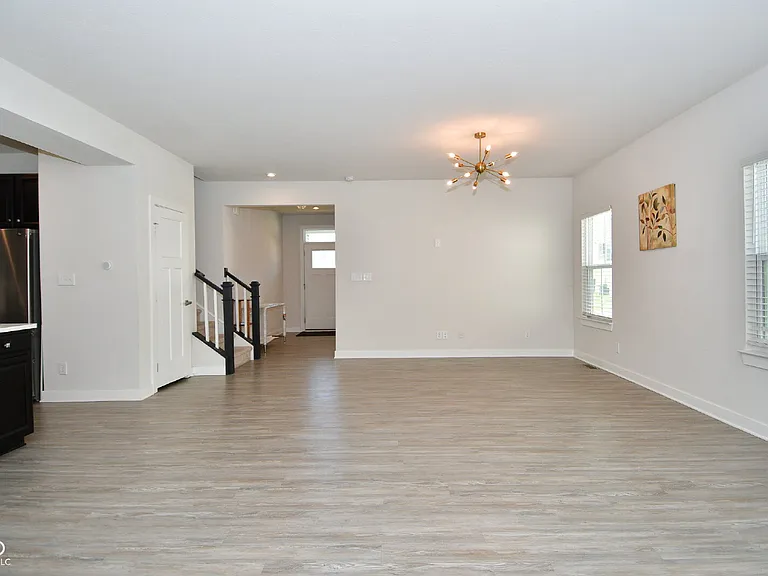 379 Gathering Ln — Photo 9