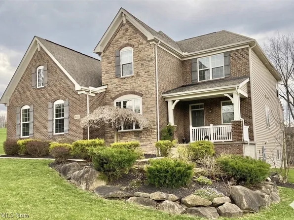 9313 W Hampton Dr, North Royalton, OH 44133