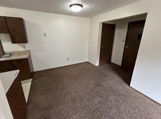 316 S Elm St #4, Aberdeen, SD 57401