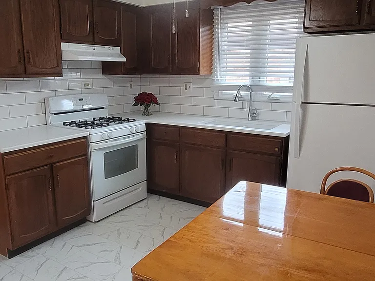 2420 N 77th Ave #2 — Photo 6